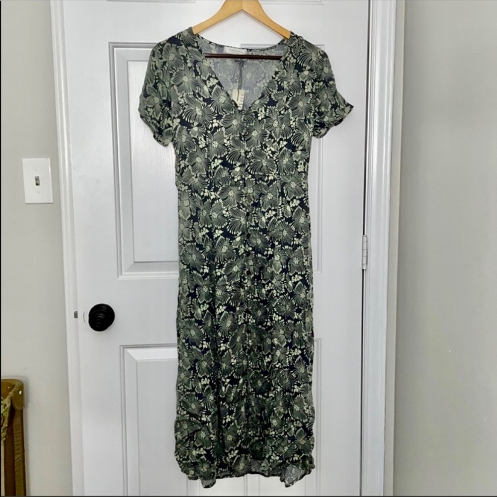 🆕 MODODOC • Floral Maxi Dress